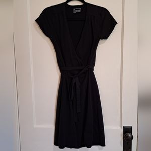 Pact Organic 95% Organic Cotton Casual Black Midi Wrap Dress Womens M